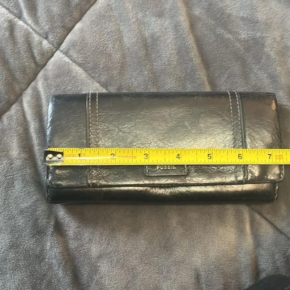 Fossil Ellis 29 Black Leather Wallet Clutch